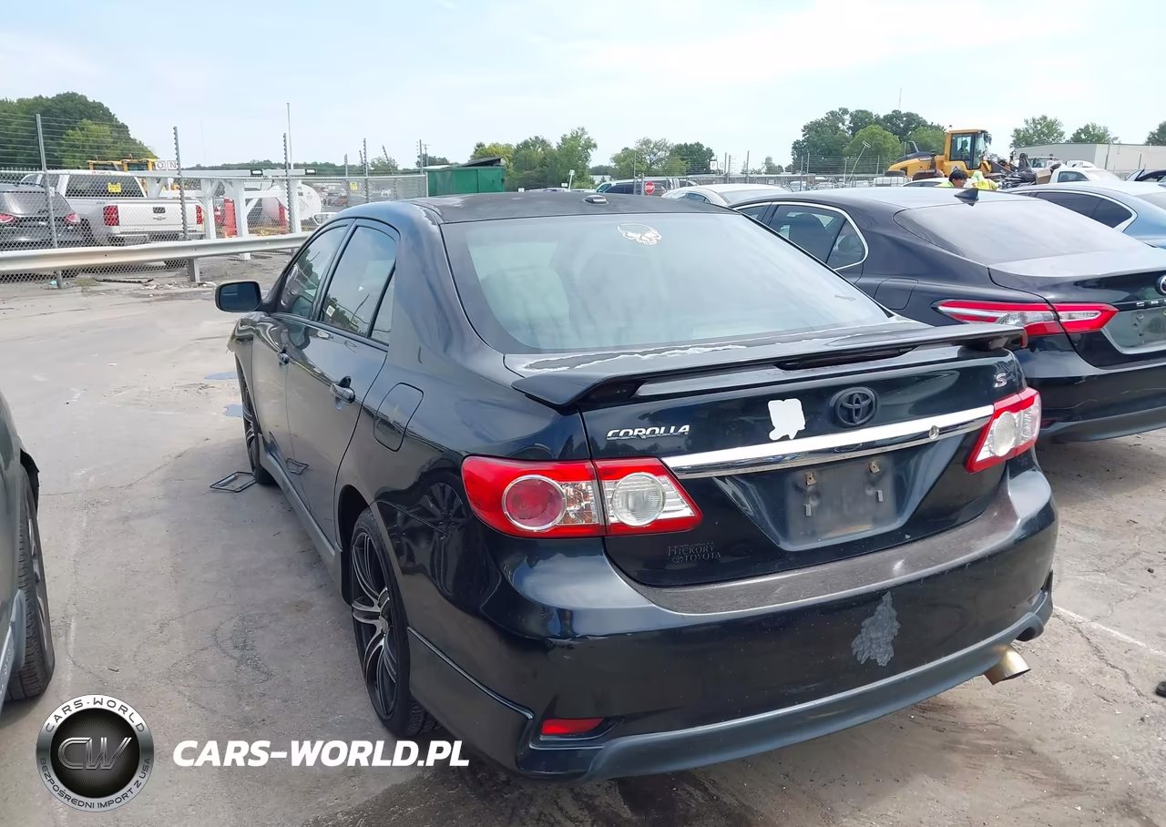 2013 Toyota Corolla S VIN:2T1BU4EE0DC005879 - 3