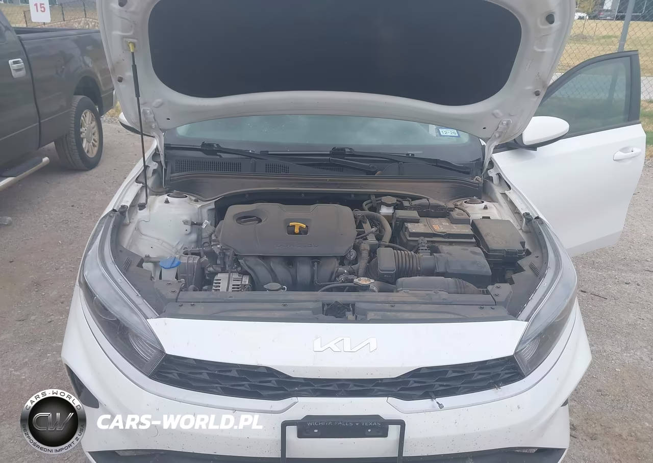 2024 Kia Forte Lxs VIN:3KPF24AD7RE695529 - 10