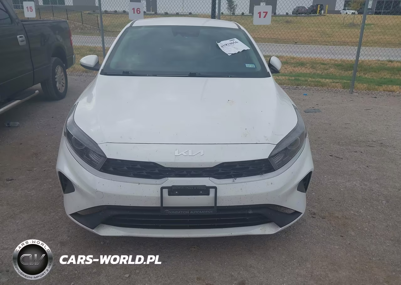 2024 Kia Forte Lxs VIN:3KPF24AD7RE695529 - 12