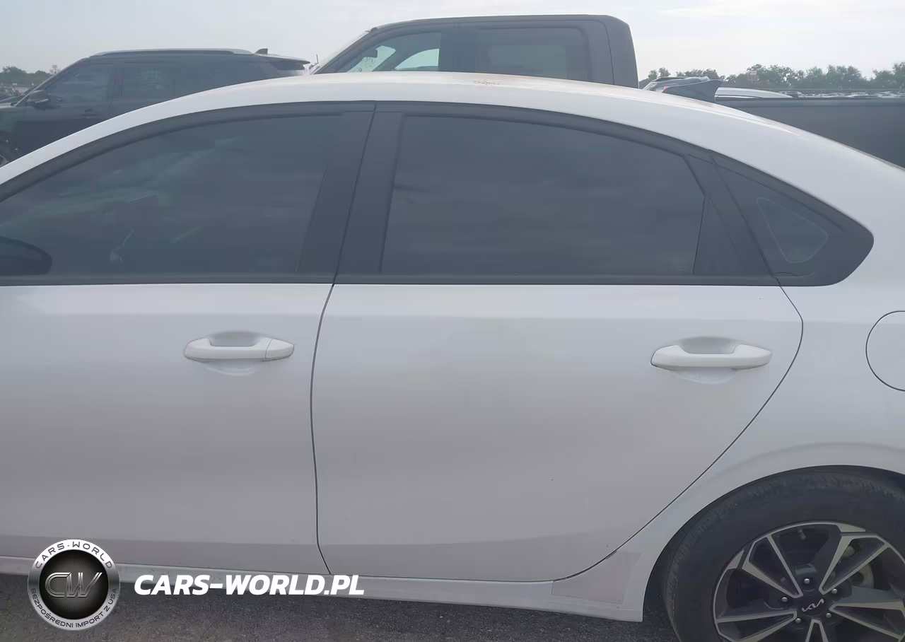 2024 Kia Forte Lxs VIN:3KPF24AD7RE695529 - 14