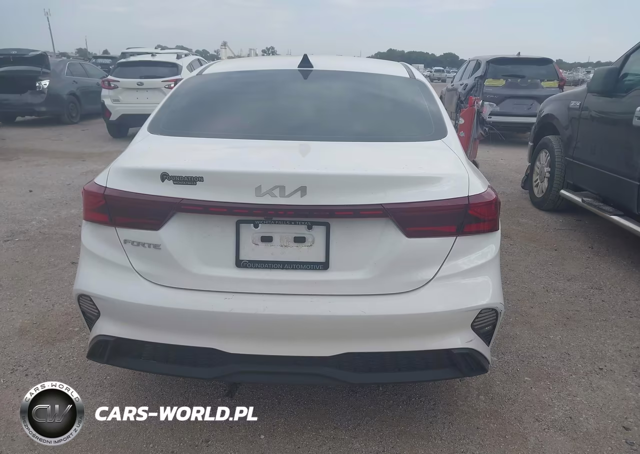 2024 Kia Forte Lxs VIN:3KPF24AD7RE695529 - 16