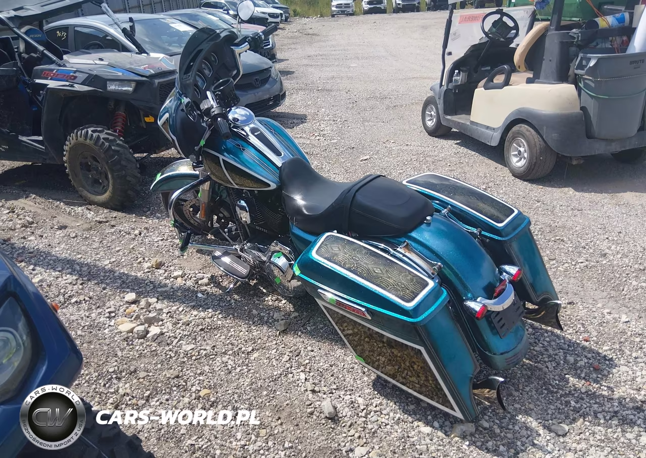2014 Harley-Davidson Flhx Street Glide VIN:1HD1KBM15EB697706 - 3