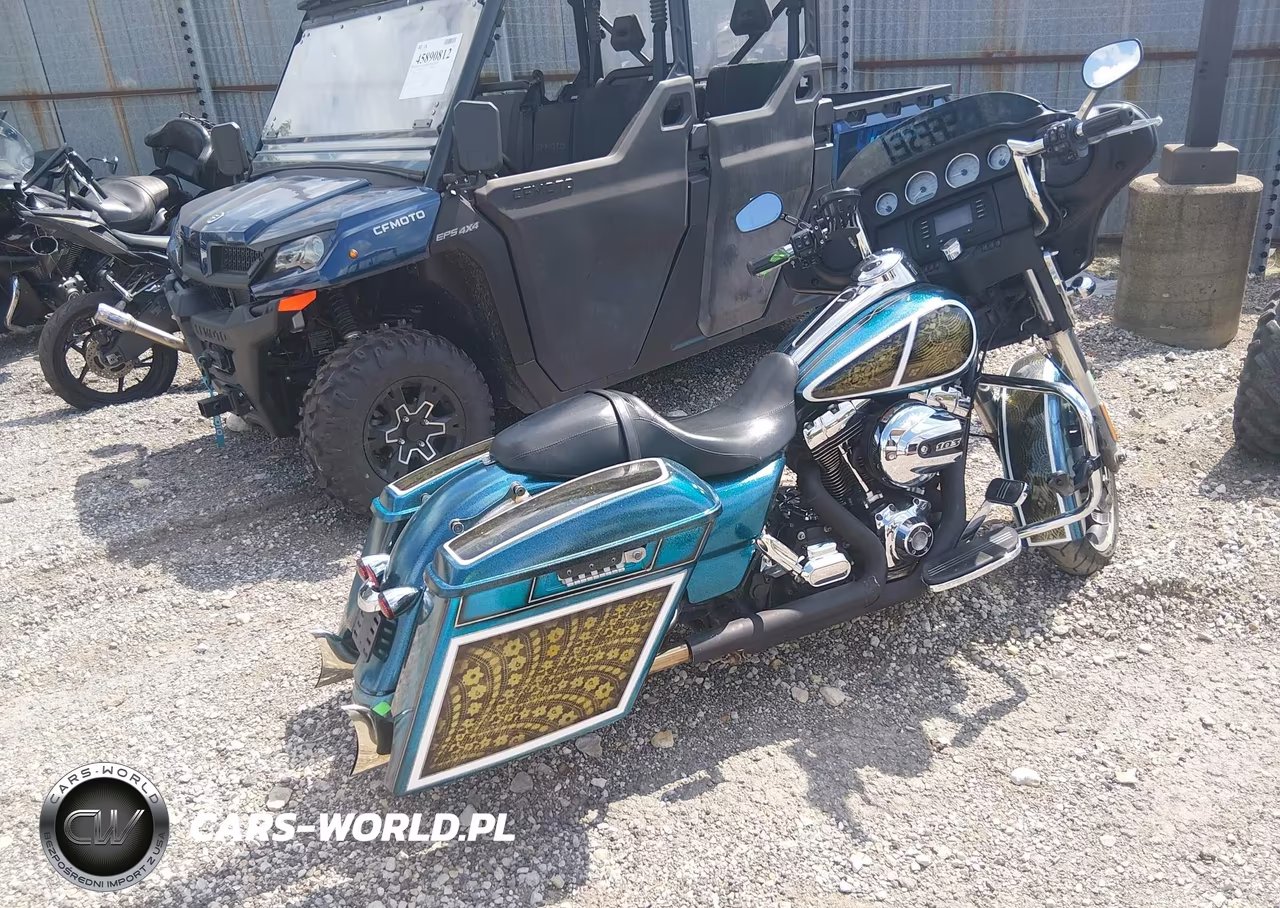 2014 Harley-Davidson Flhx Street Glide VIN:1HD1KBM15EB697706 - 4