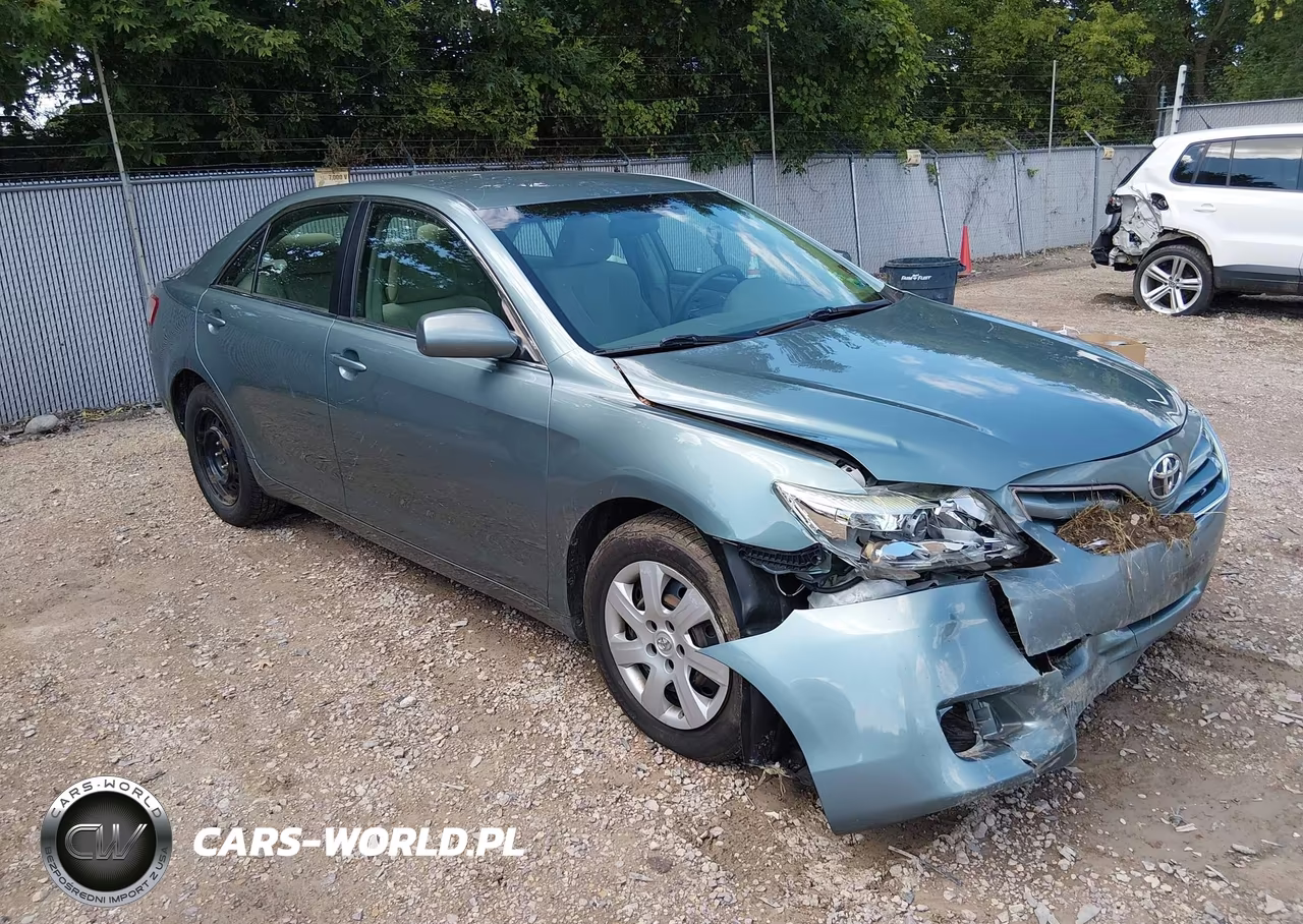 2011 Toyota Camry Le – zdjęcie 1 z 17