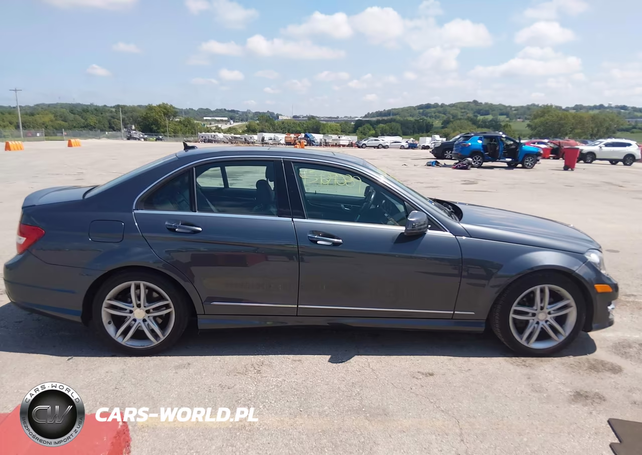 2014 Mercedes-Benz C 250 Sport VIN:WDDGF4HB0EA940641 - 13