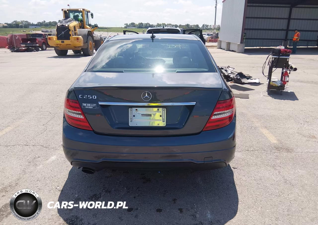 2014 Mercedes-Benz C 250 Sport VIN:WDDGF4HB0EA940641 - 16