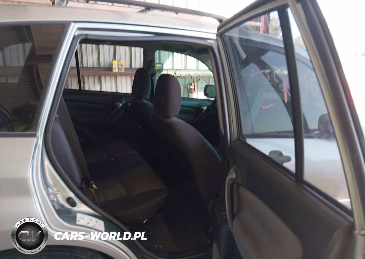 2005 Toyota Rav4 VIN:JTEHD20VX50065472 - 8