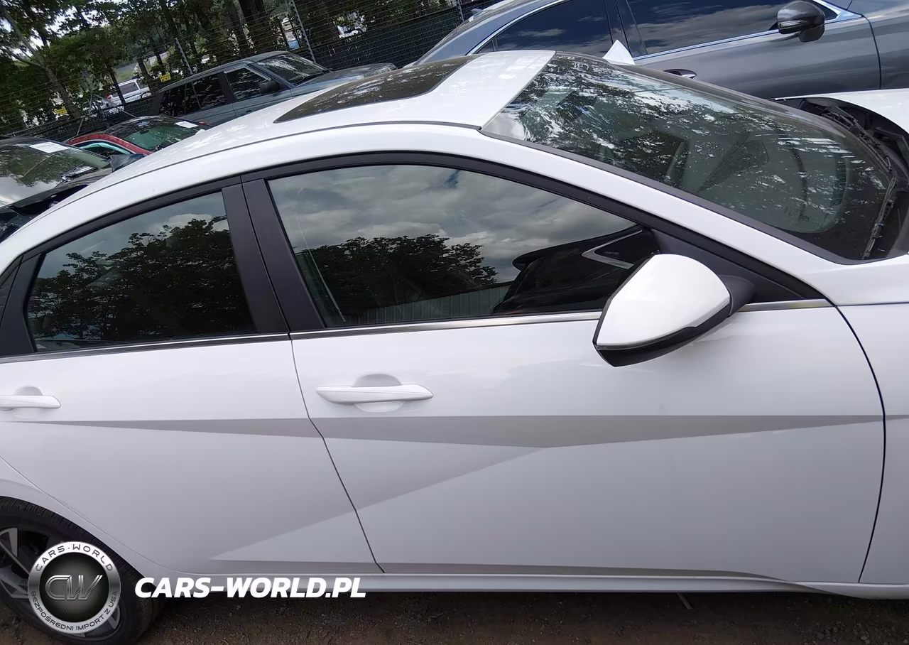 2025 Hyundai Elantra Limited VIN:KMHLP4DG4SU909230 - 13