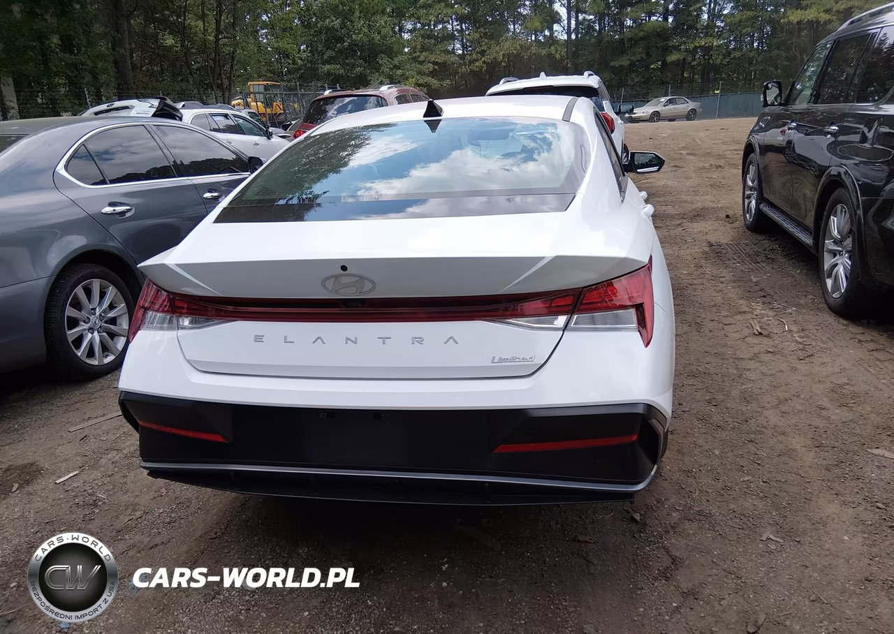 2025 Hyundai Elantra Limited VIN:KMHLP4DG4SU909230 - 16