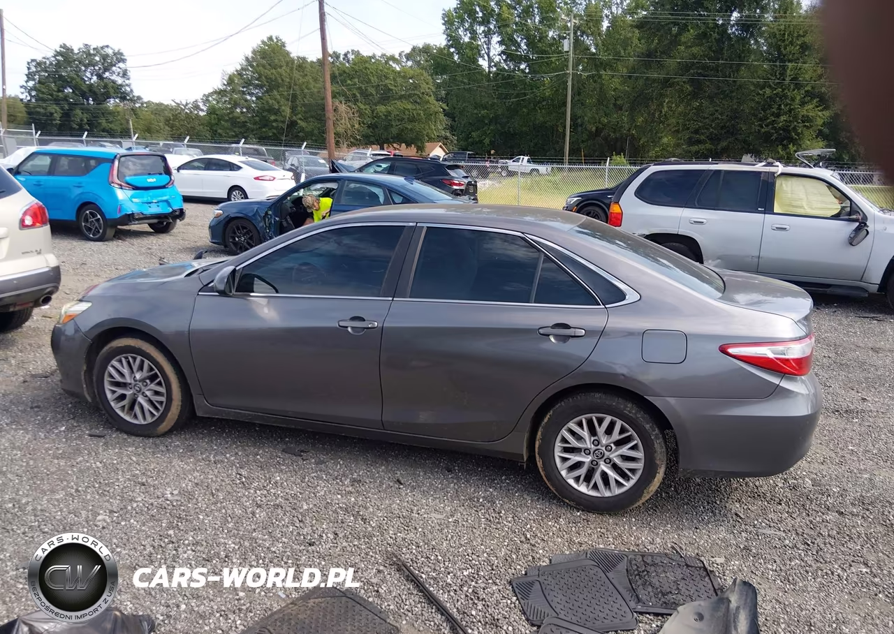 2016 Toyota Camry Le VIN:4T1BF1FK1GU209848 - 14