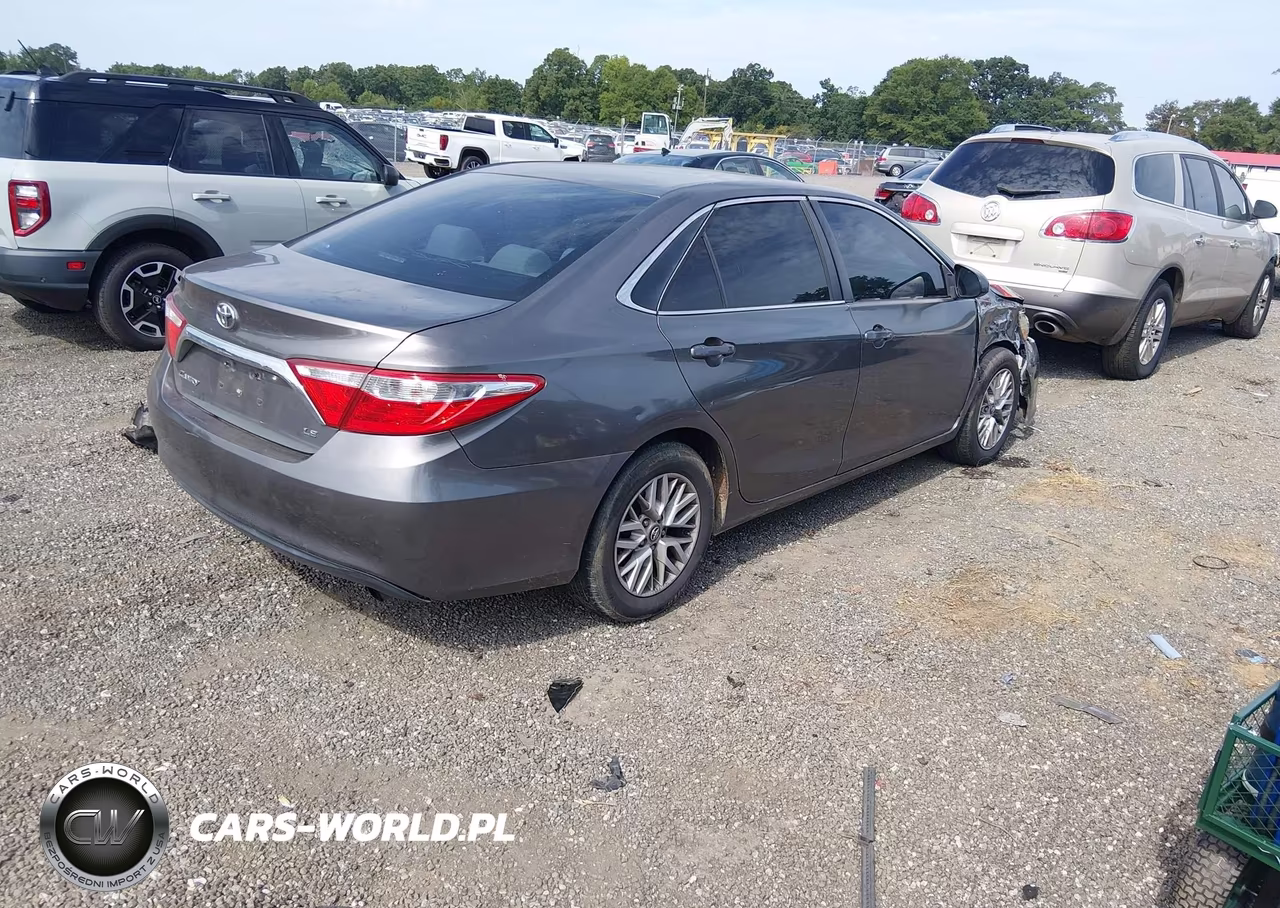 2016 Toyota Camry Le VIN:4T1BF1FK1GU209848 - 4