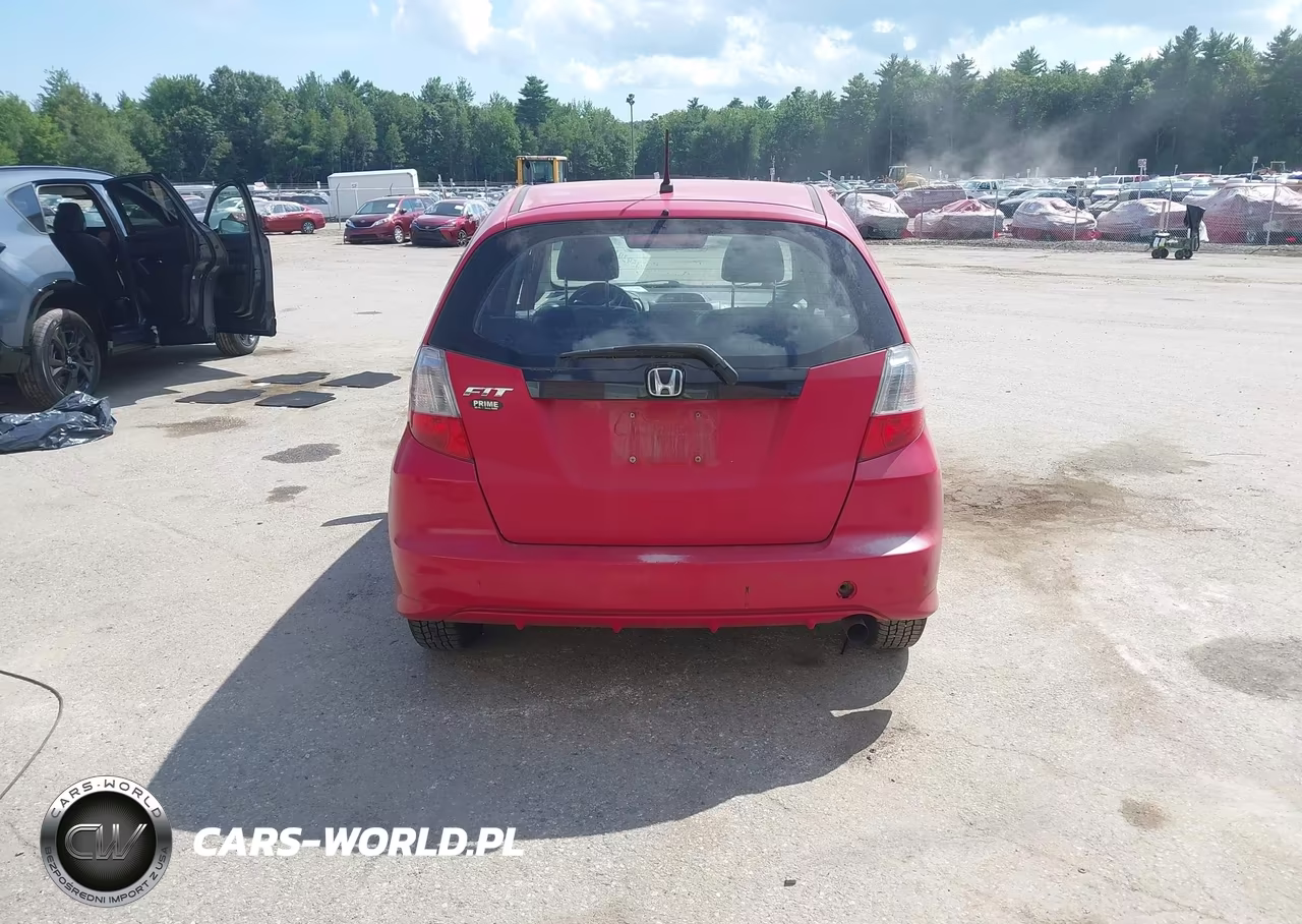 2013 Honda Fit VIN:JHMGE8H32DC011839 - 15