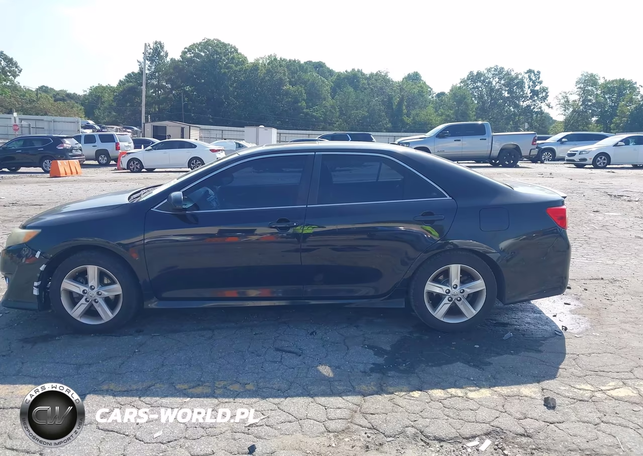 2014 Toyota Camry Se VIN:4T1BF1FK6EU744199 - 14