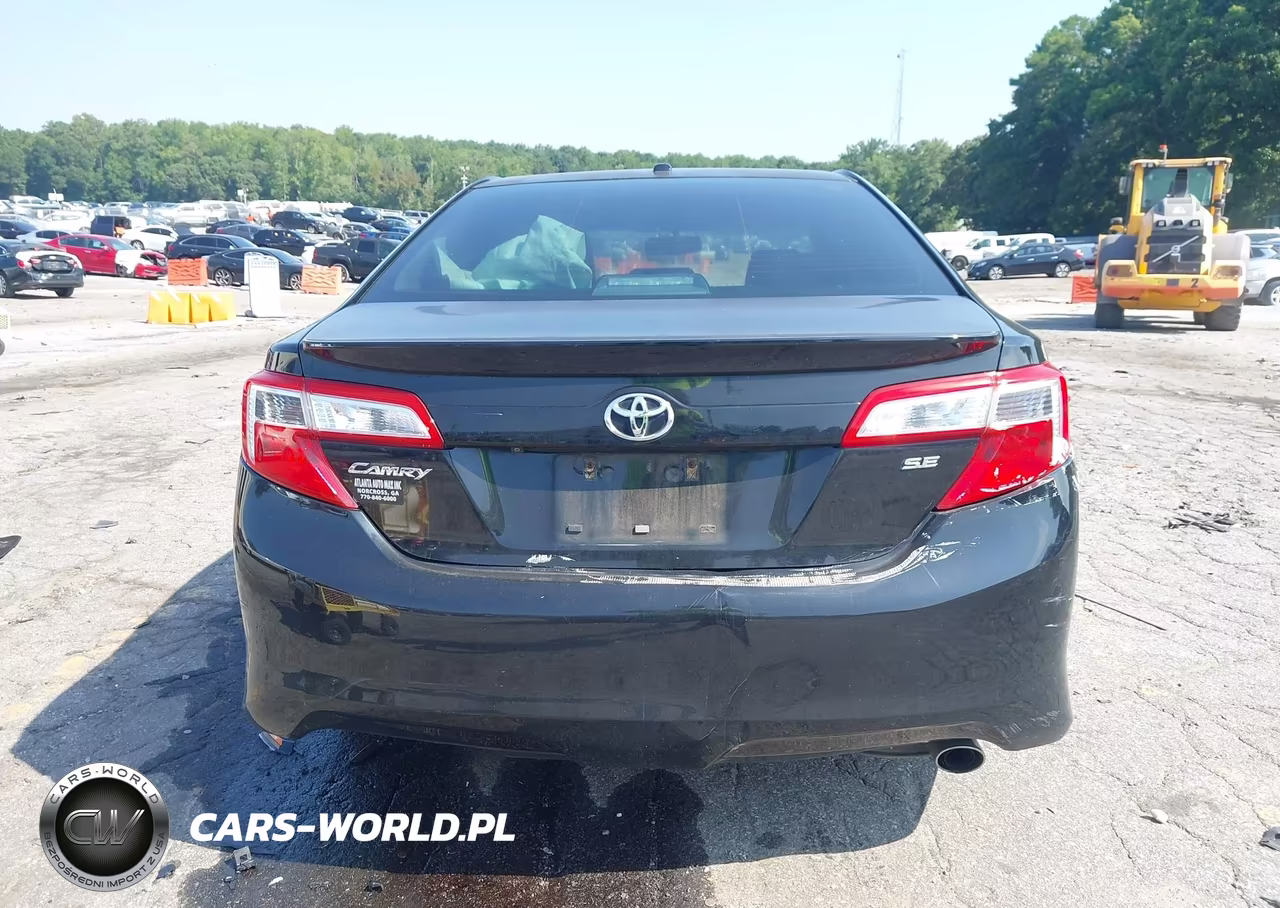 2014 Toyota Camry Se VIN:4T1BF1FK6EU744199 - 16