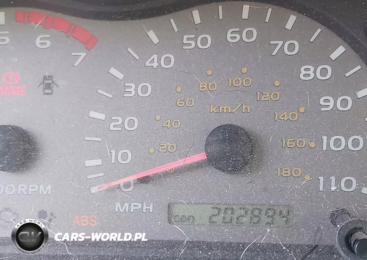 2001 Toyota Sequoia Limited V8 VIN:5TDBT48A31S015126 - 7