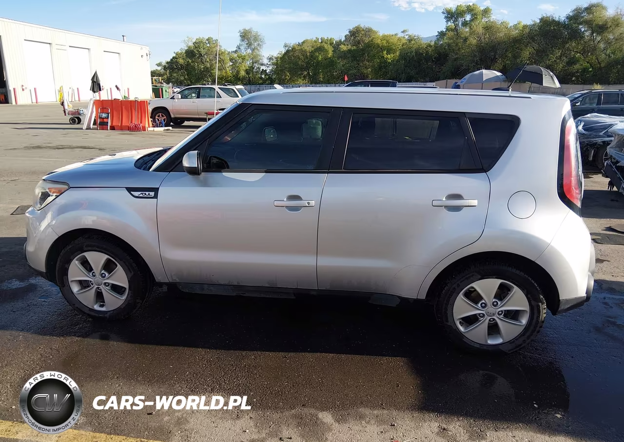 2015 Kia Soul VIN:KNDJN2A2XF7757943 - 15