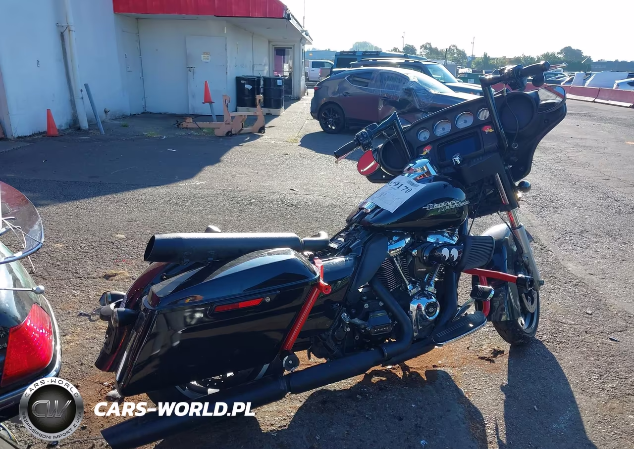 2019 Harley-Davidson Flhx VIN:1HD1KBC18KB646391 - 4