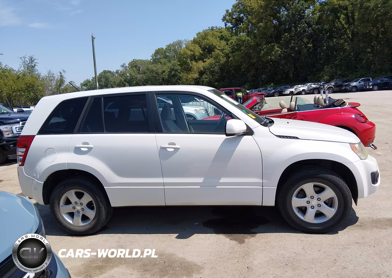 2013 Suzuki Grand Vitara Premium VIN:JS3TD0D65D4100143 - 13