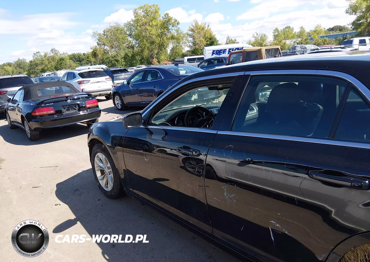 2021 Chrysler 300 Touring VIN:2C3CCAAG3MH654101 - 15