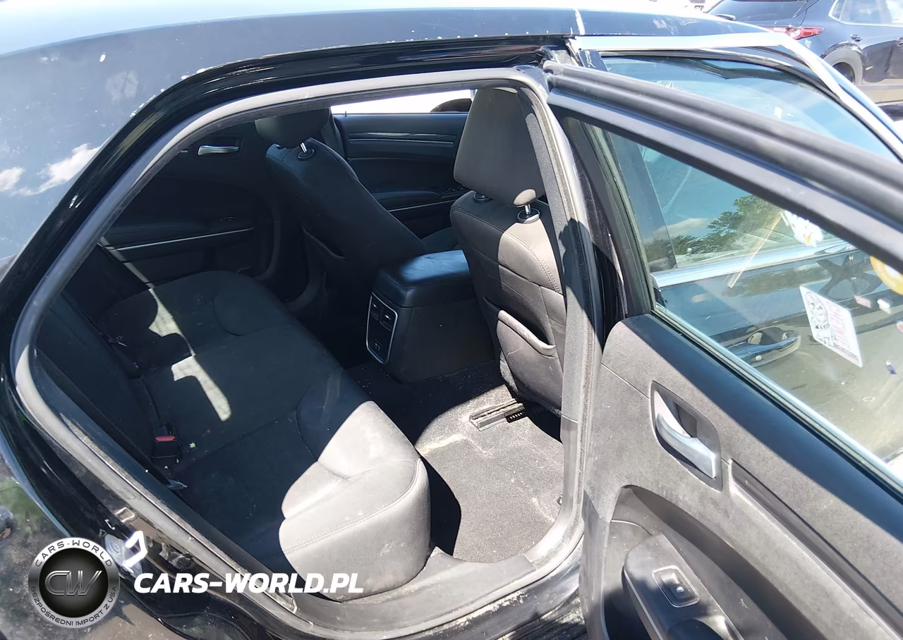 2021 Chrysler 300 Touring VIN:2C3CCAAG3MH654101 - 8