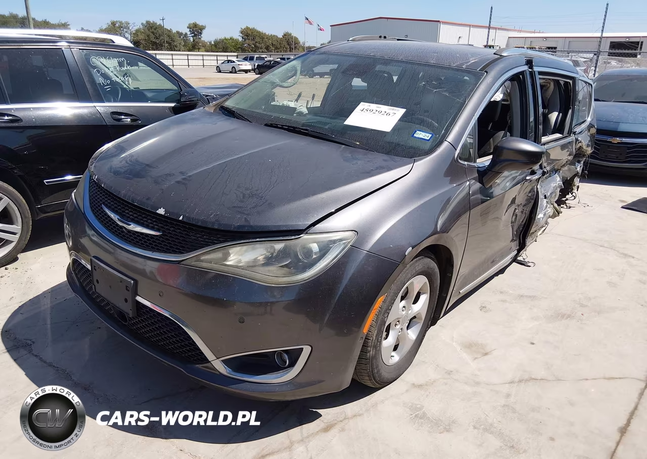 2017 Chrysler Pacifica Touring-L Plus VIN:2C4RC1EG9HR622575 - 2