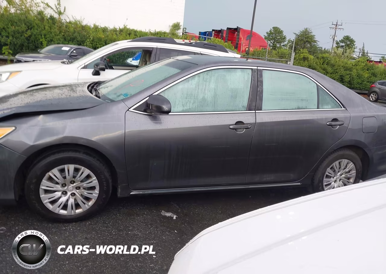 2014 Toyota Camry Le VIN:4T1BF1FK5EU340777 - 14