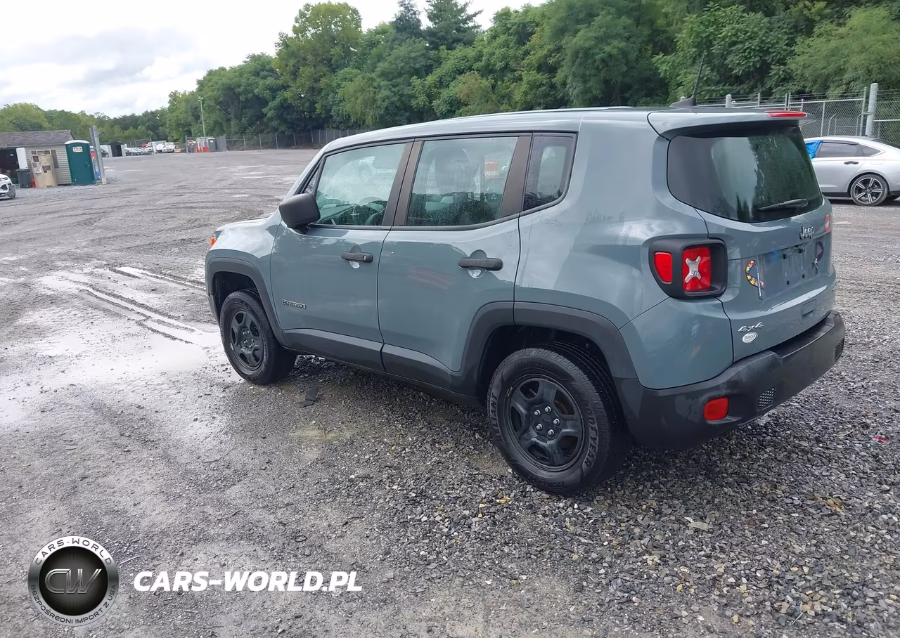 2018 Jeep Renegade Sport 4X4 VIN:ZACCJBABXJPJ43052 - 3