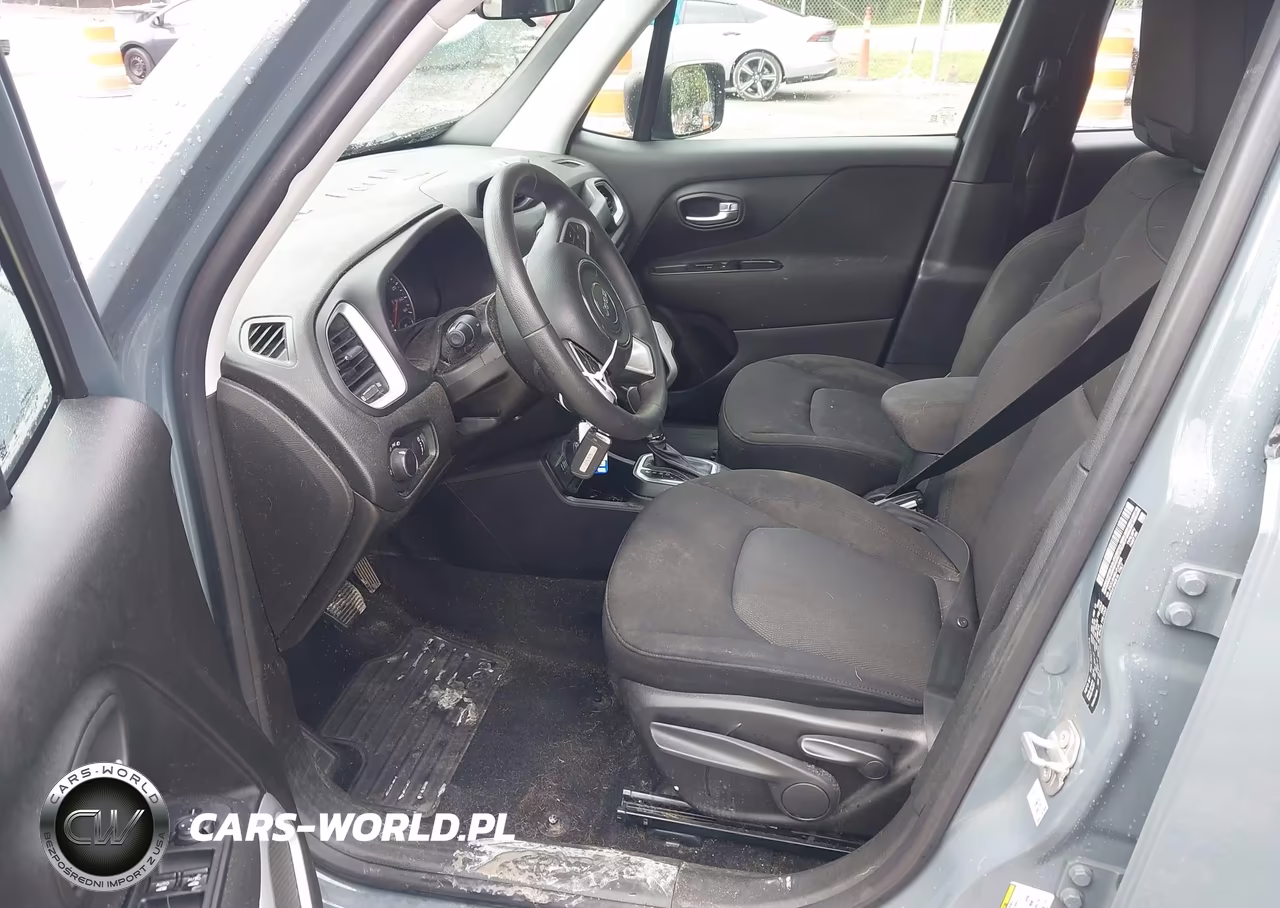 2018 Jeep Renegade Sport 4X4 VIN:ZACCJBABXJPJ43052 - 5