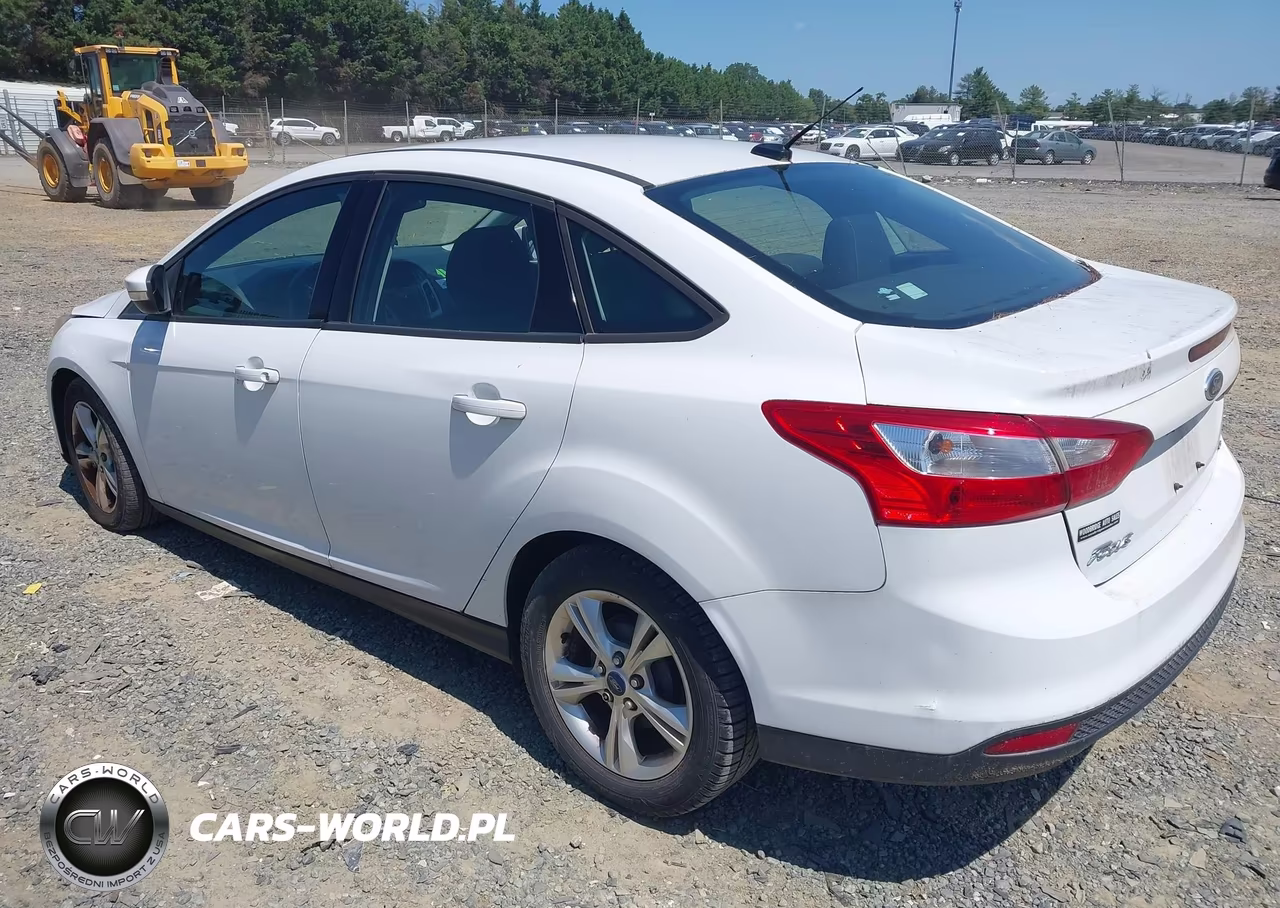 2013 Ford Focus Se VIN:1FADP3F27DL118810 - 3