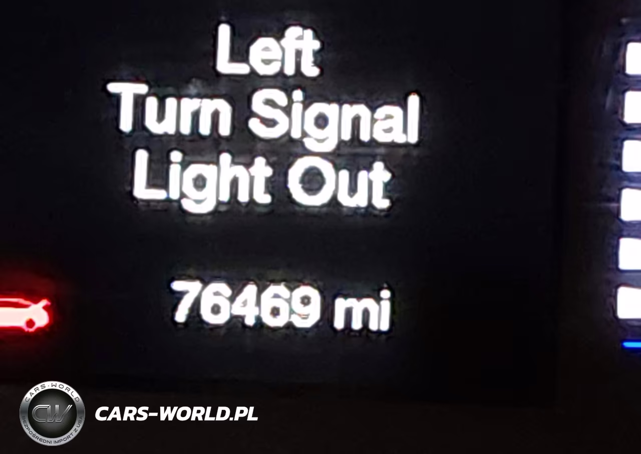 2017 Chrysler 200 Touring VIN:1C3CCCFB3HN509372 - 16