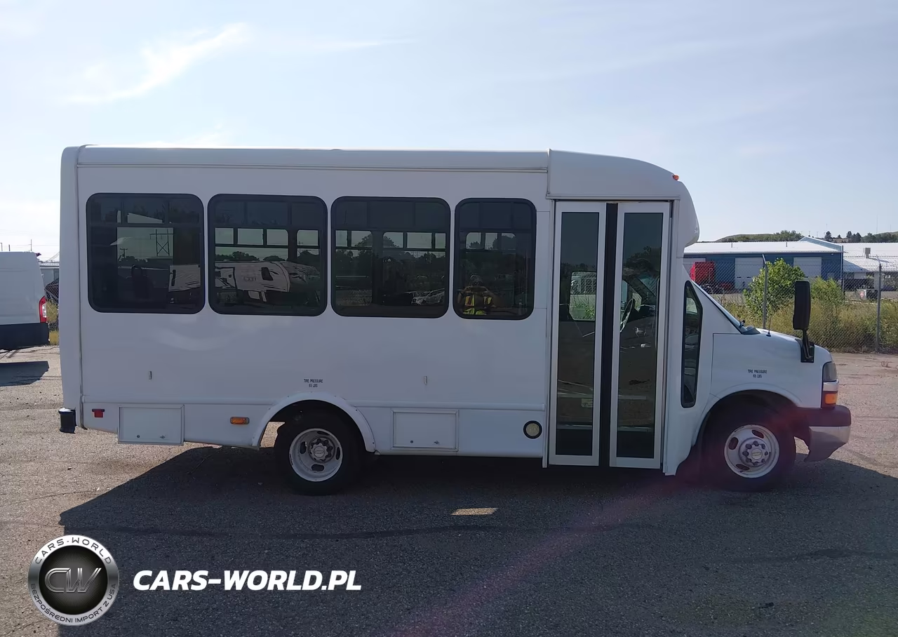 2015 Chevrolet Express Cutaway 3500 Diesel VIN:1GB3G2BL6F1159656 - 13