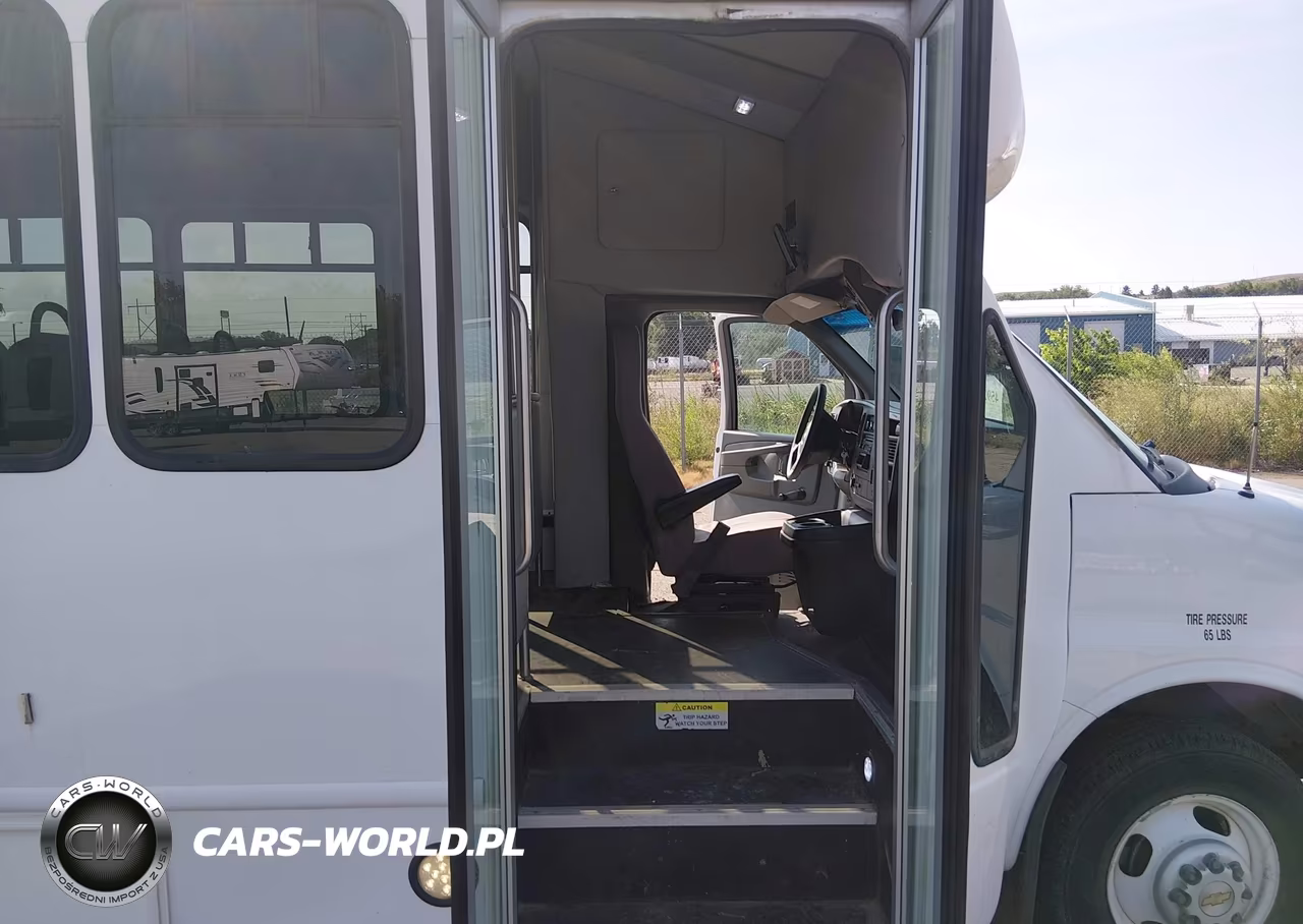 2015 Chevrolet Express Cutaway 3500 Diesel VIN:1GB3G2BL6F1159656 - 5