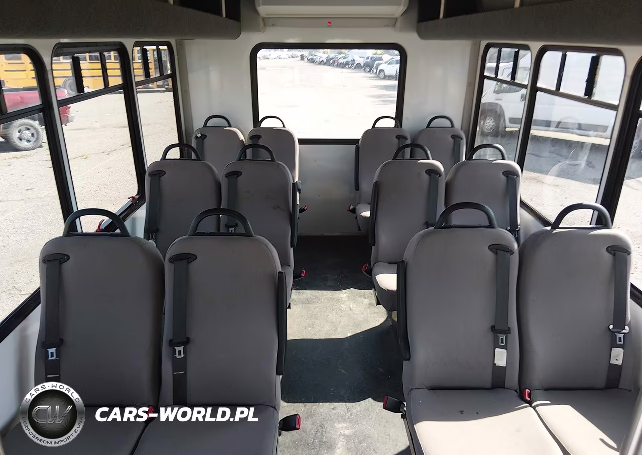 2015 Chevrolet Express Cutaway 3500 Diesel VIN:1GB3G2BL6F1159656 - 8