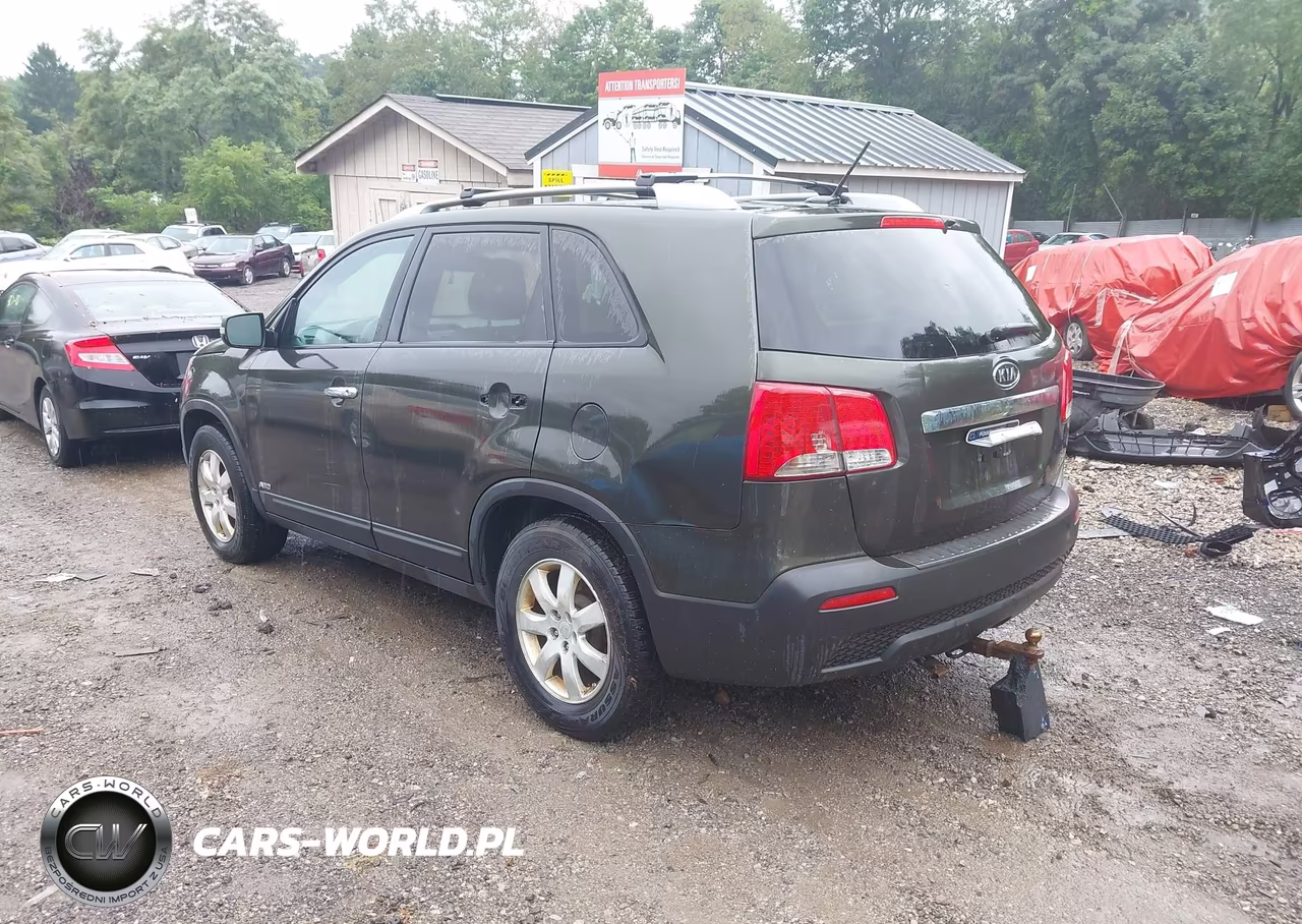 2012 Kia Sorento Lx V6 VIN:5XYKTDA22CG200061 - 3