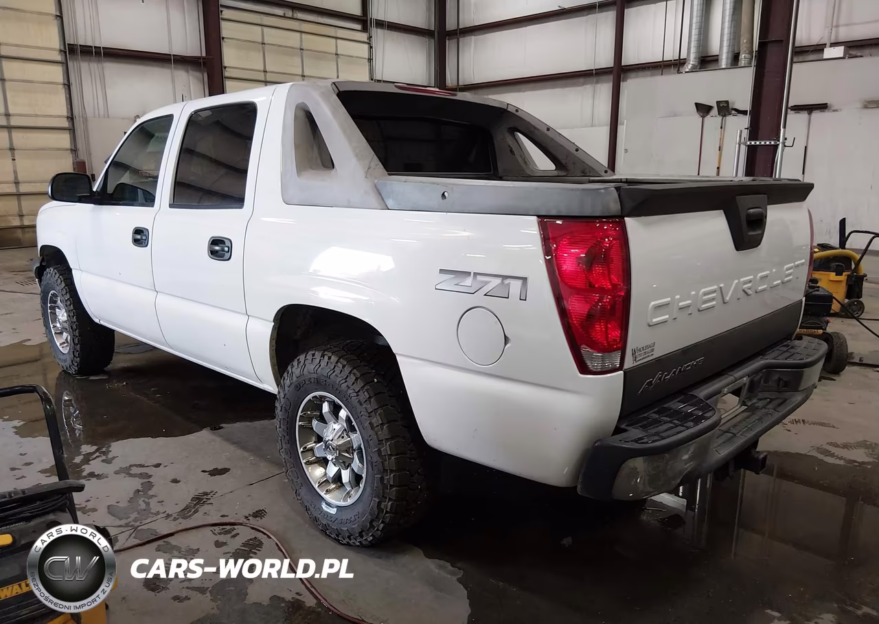 2005 Chevrolet Avalanche 1500 Z71 VIN:3GNEK12ZX5G170412 - 3