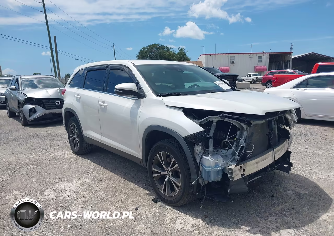 2019 Toyota Highlander Le