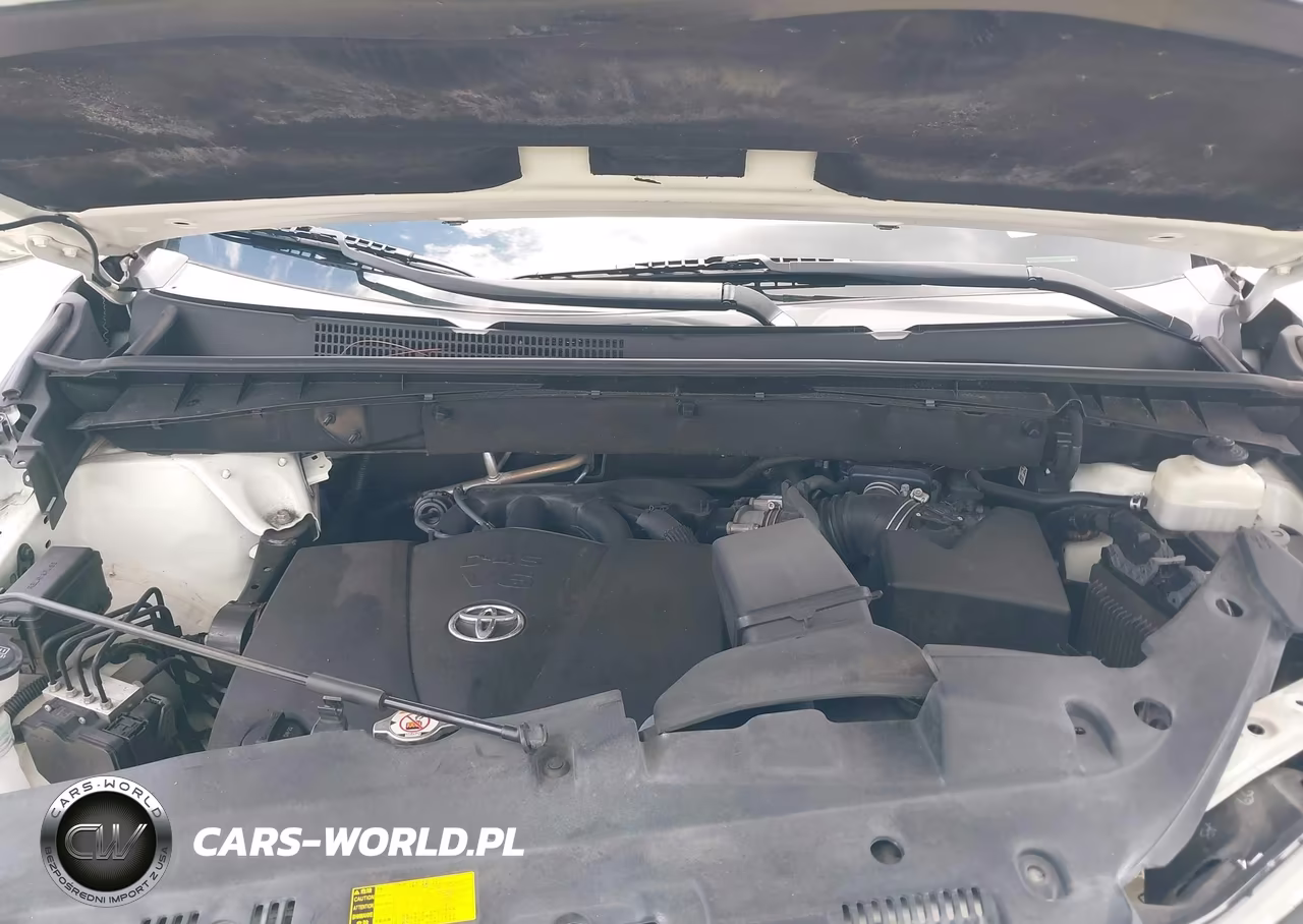 2019 Toyota Highlander Le VIN:5TDZZRFH9KS300117 - 10