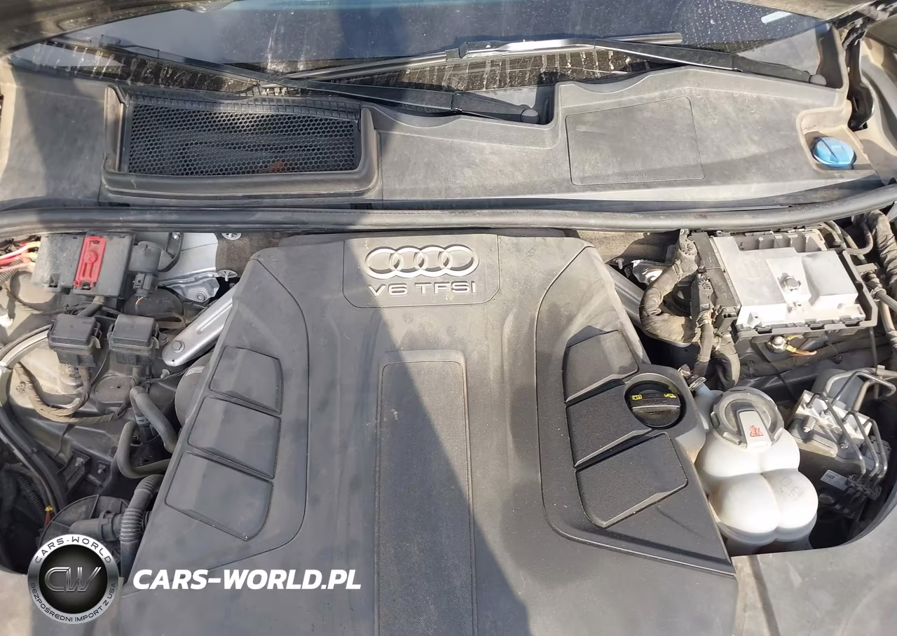 2018 Audi Q7 3.0T Premium VIN:WA1VAAF71JD045269 - 10