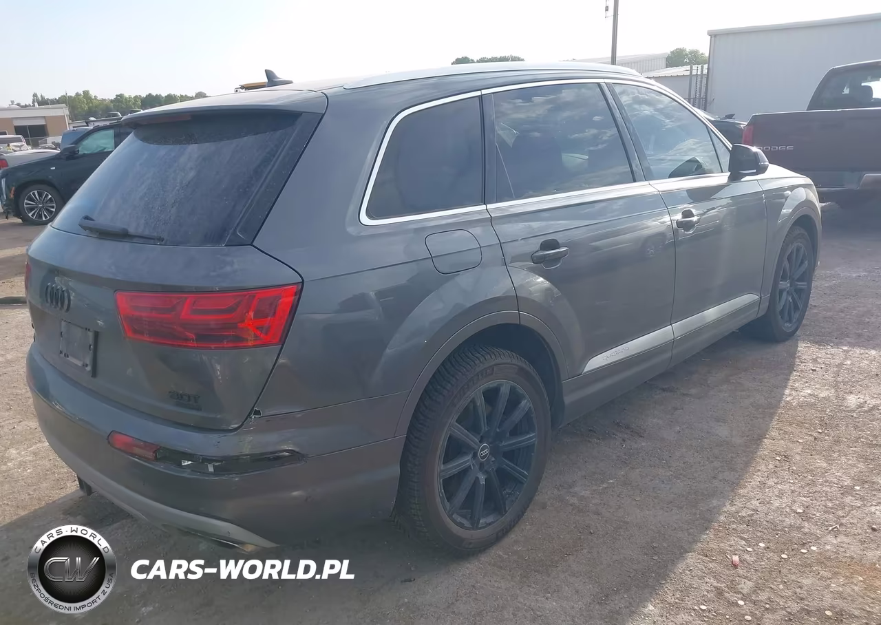 2018 Audi Q7 3.0T Premium VIN:WA1VAAF71JD045269 - 4