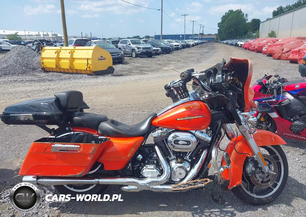 2012 Harley-Davidson Flhx Street Glide VIN:1HD1KBM13CB645603 - 11