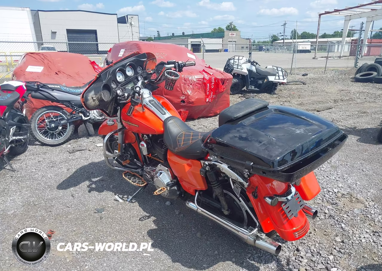 2012 Harley-Davidson Flhx Street Glide VIN:1HD1KBM13CB645603 - 3