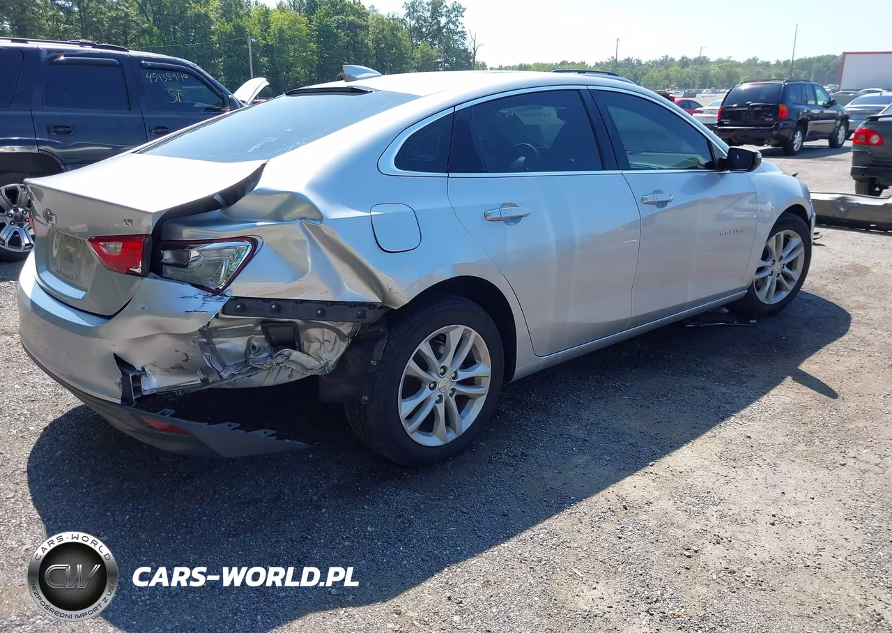 2018 Chevrolet Malibu Lt VIN:1G1ZD5ST4JF142066 - 4