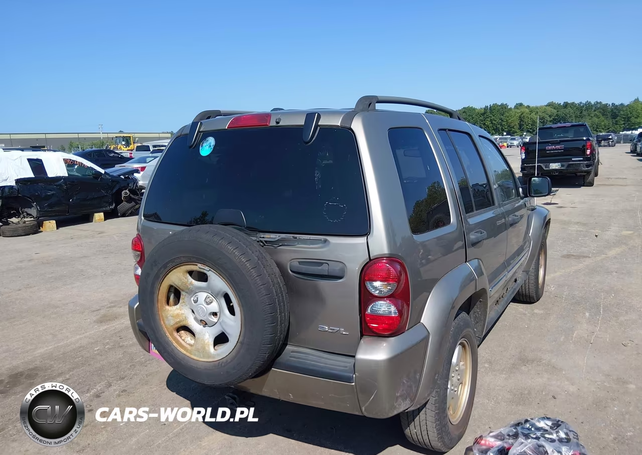 2006 Jeep Liberty Sport VIN:1J4GL48K56W227252 - 4