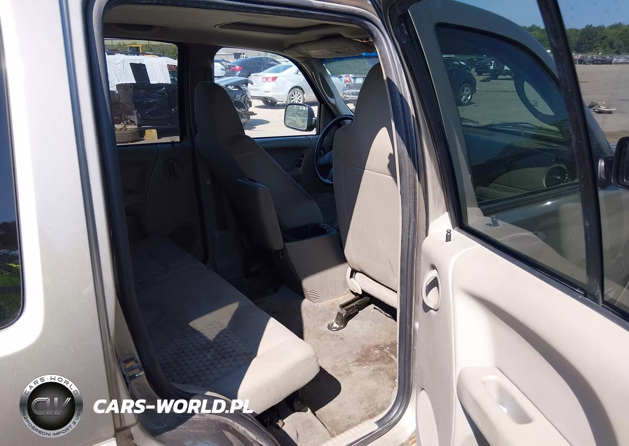 2006 Jeep Liberty Sport VIN:1J4GL48K56W227252 - 8