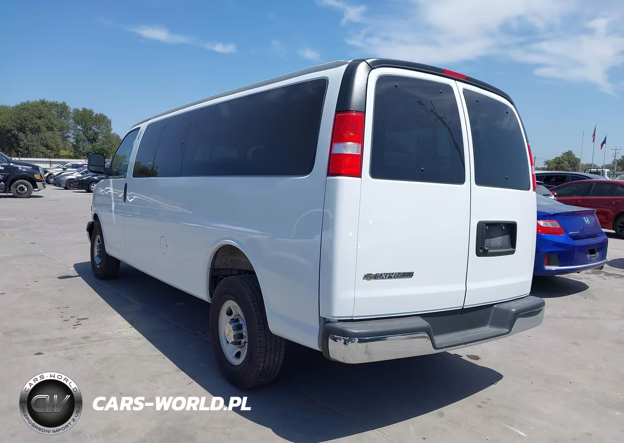 2025 Chevrolet Express Passenger Rwd 3500 Extended Wheelbase Lt VIN:1GAZGPF70S1150342 - 3
