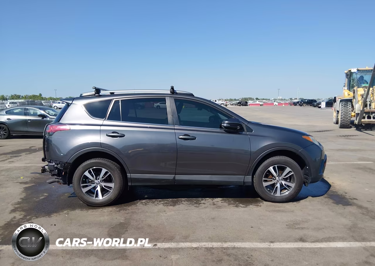 2018 Toyota Rav4 Xle VIN:2T3WFREV5JW490742 - 14