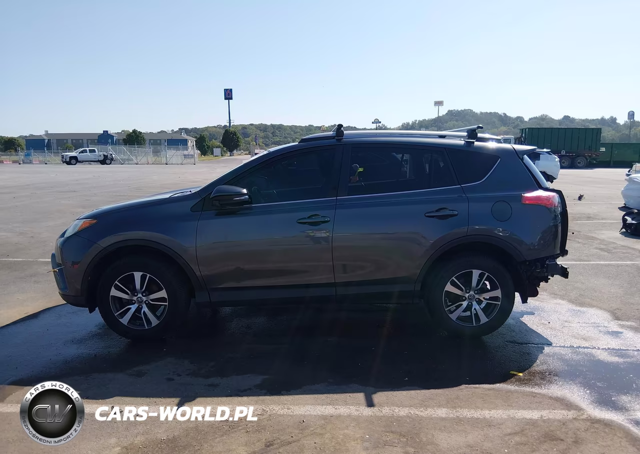 2018 Toyota Rav4 Xle VIN:2T3WFREV5JW490742 - 15