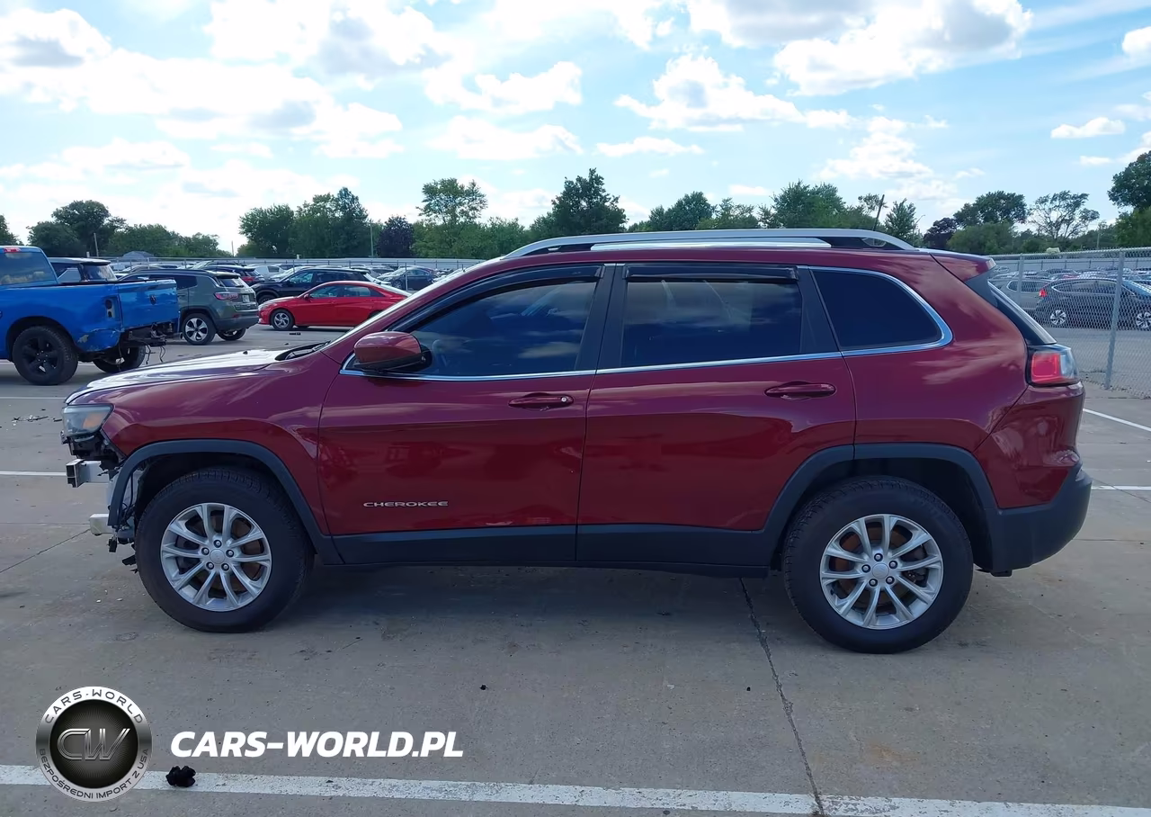 2019 Jeep Cherokee Latitude 4X4 VIN:1C4PJMCB9KD350805 - 15