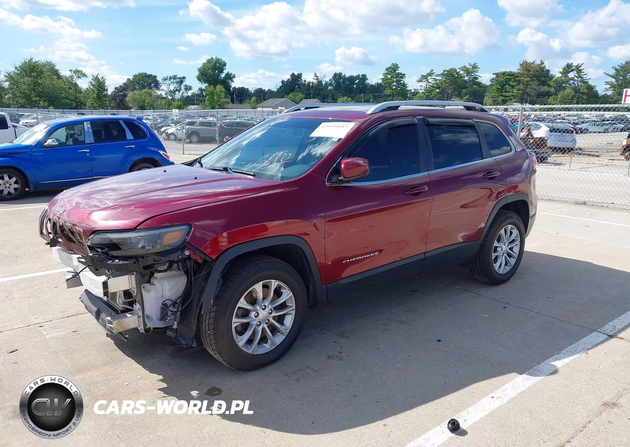 2019 Jeep Cherokee Latitude 4X4 VIN:1C4PJMCB9KD350805 - 2