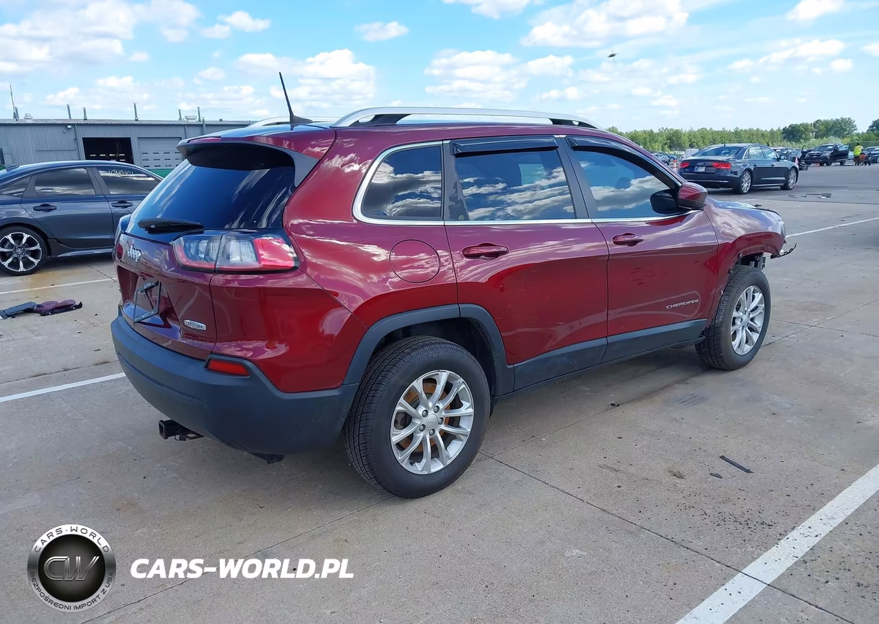 2019 Jeep Cherokee Latitude 4X4 VIN:1C4PJMCB9KD350805 - 4